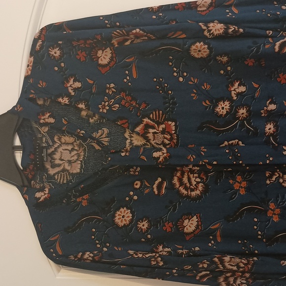 Sanctuary Dress - Picture 2 of 6